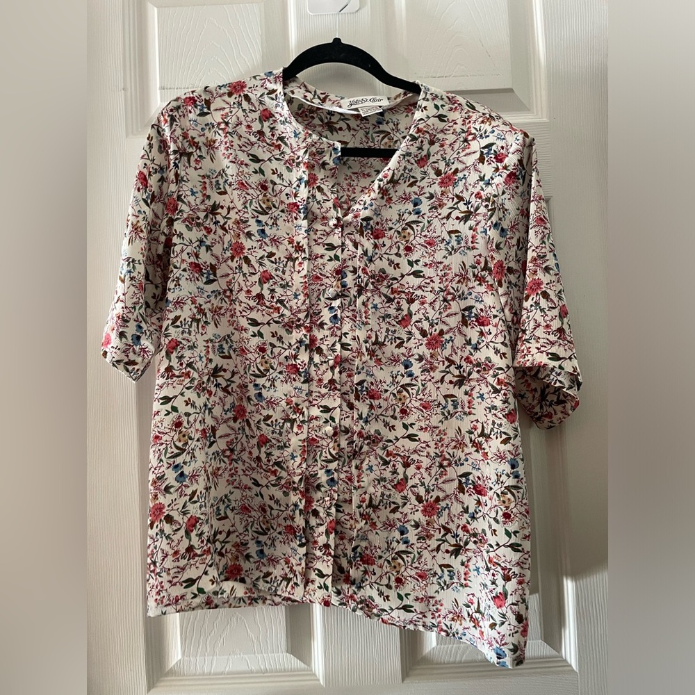 Yves St. Clair Cream Short Sleeve Button-Down Shirt with Red & Blue Floral Print